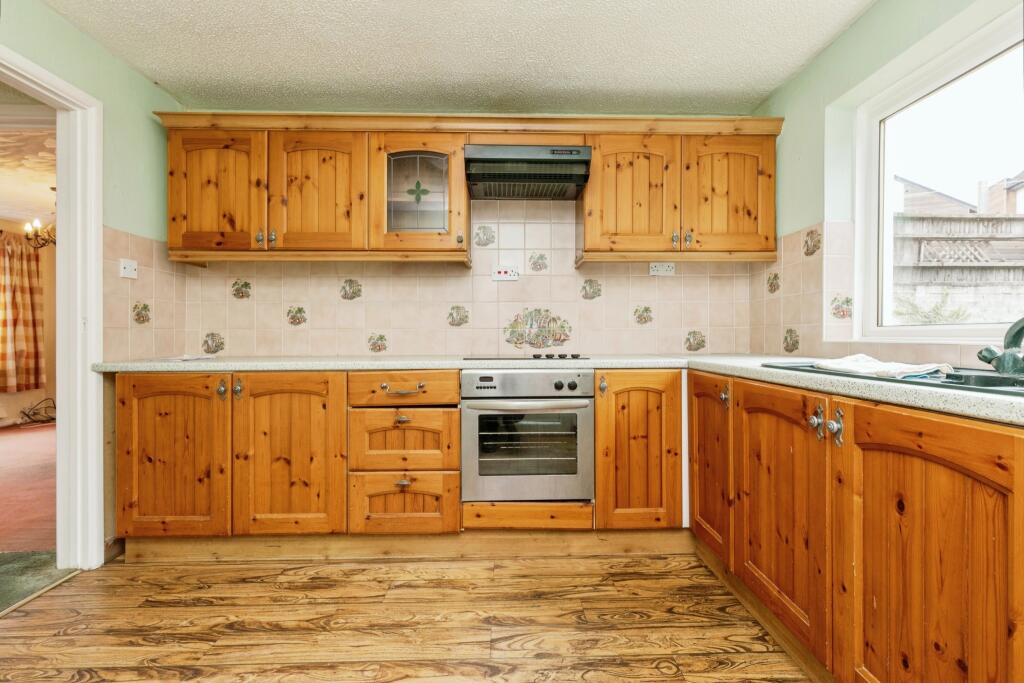 3 bed Semi-Detached