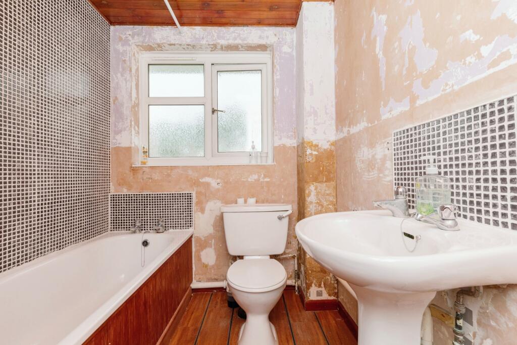 3 bed Semi-Detached