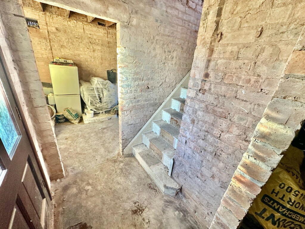 2 bed End of Terrace