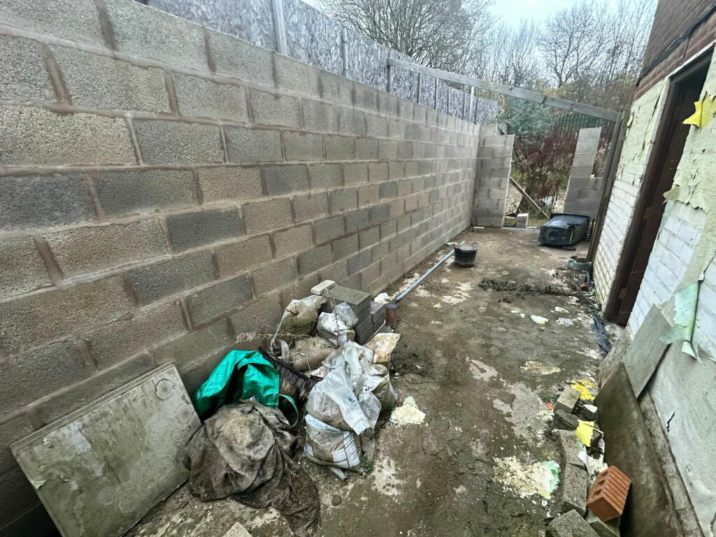 2 bed End of Terrace