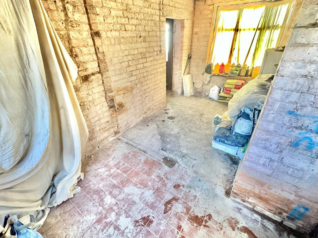 2 bed End of Terrace