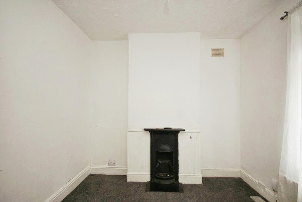 3 bed Terraced