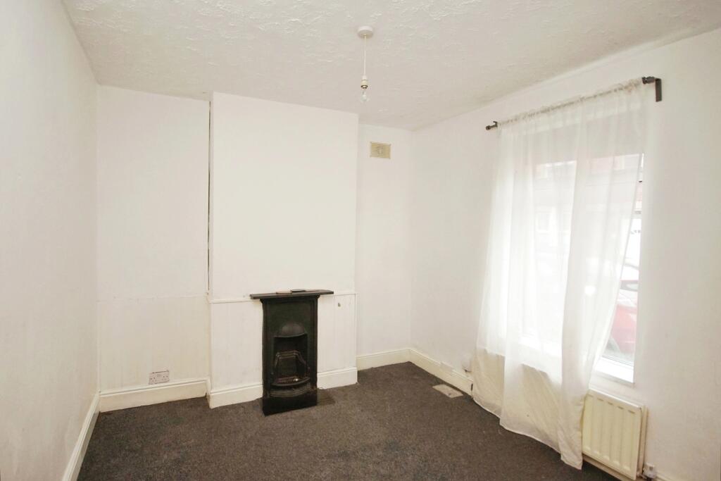 3 bed Terraced