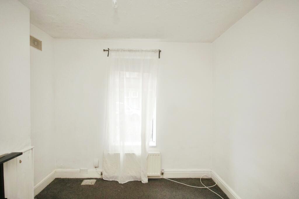 3 bed Terraced