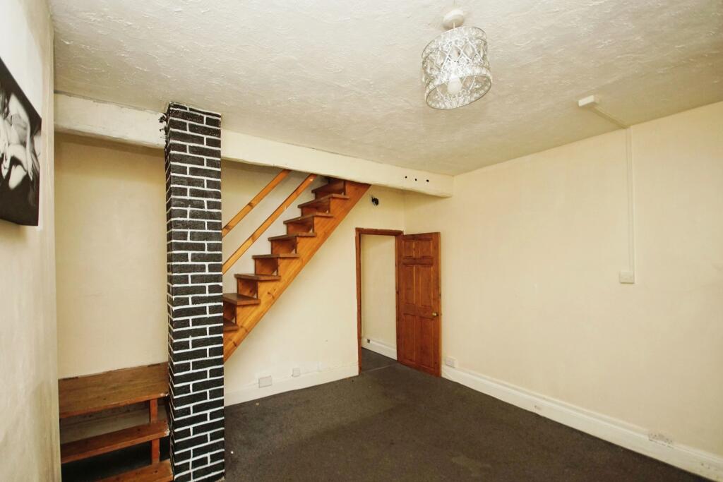 3 bed Terraced