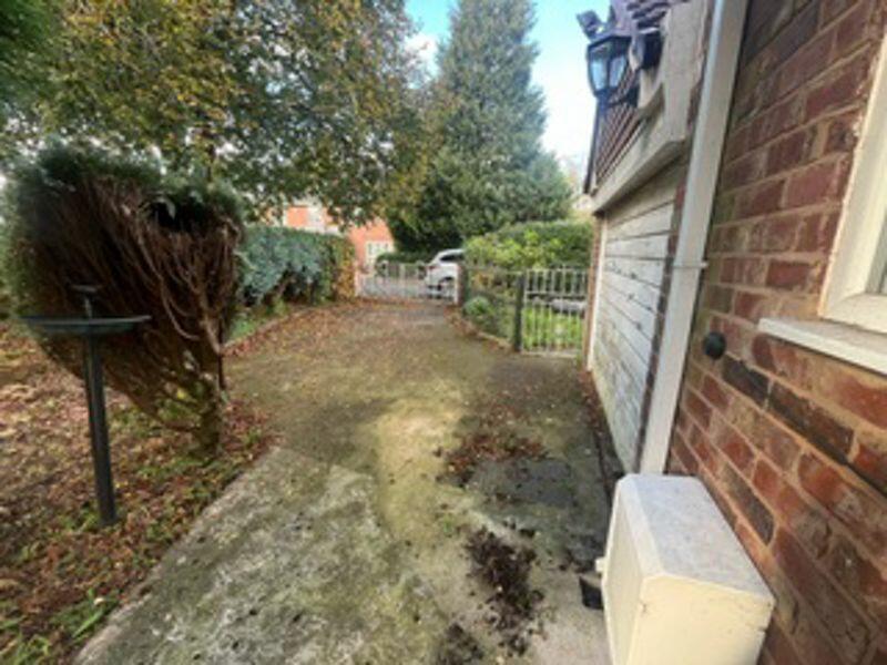 3 bed Semi-Detached