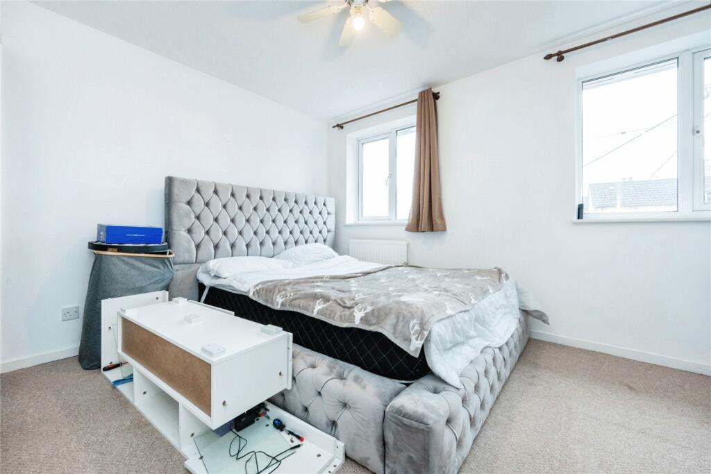 2 bed Semi-Detached