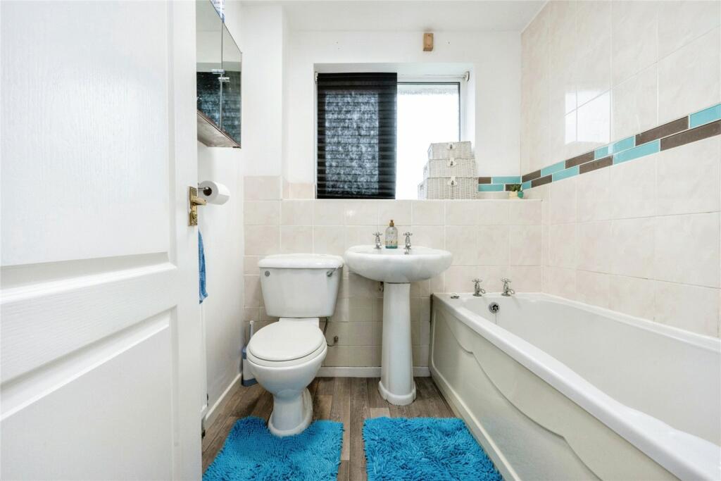 2 bed Semi-Detached