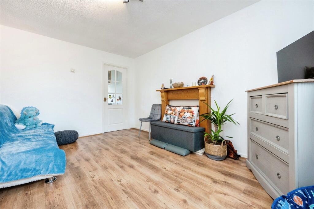 2 bed Semi-Detached