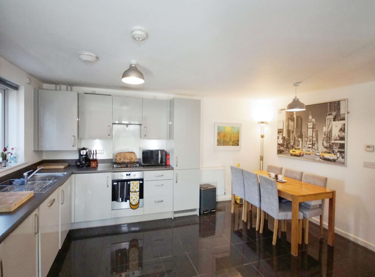 2 bed Ground Flat