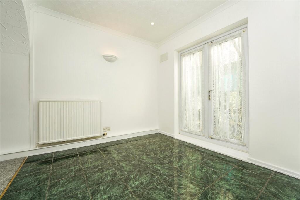 2 bed End of Terrace