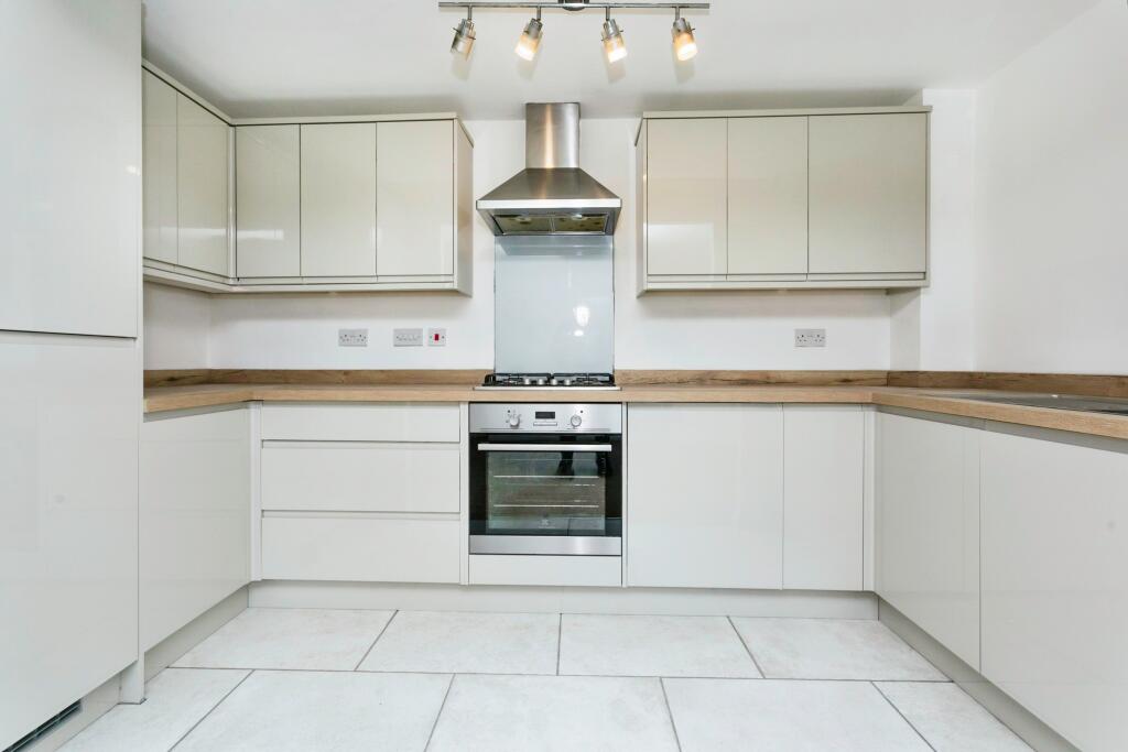 2 bed Apartment