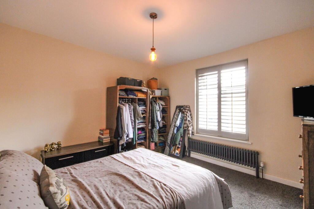 2 bed End of Terrace