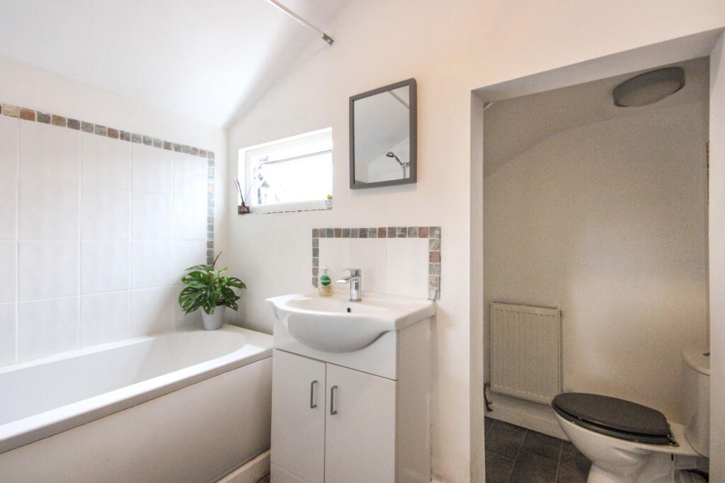 2 bed End of Terrace