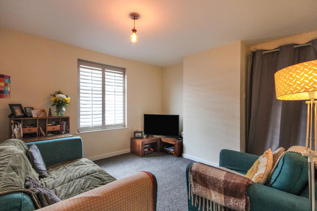 2 bed End of Terrace