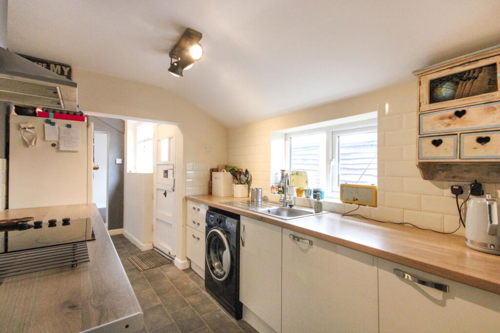 2 bed End of Terrace