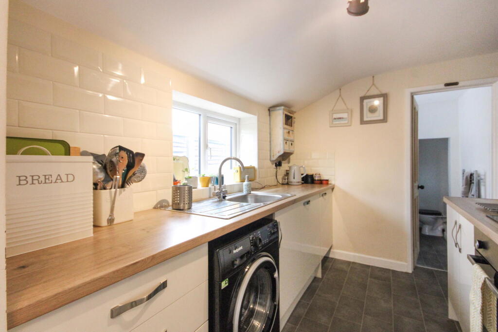 2 bed End of Terrace