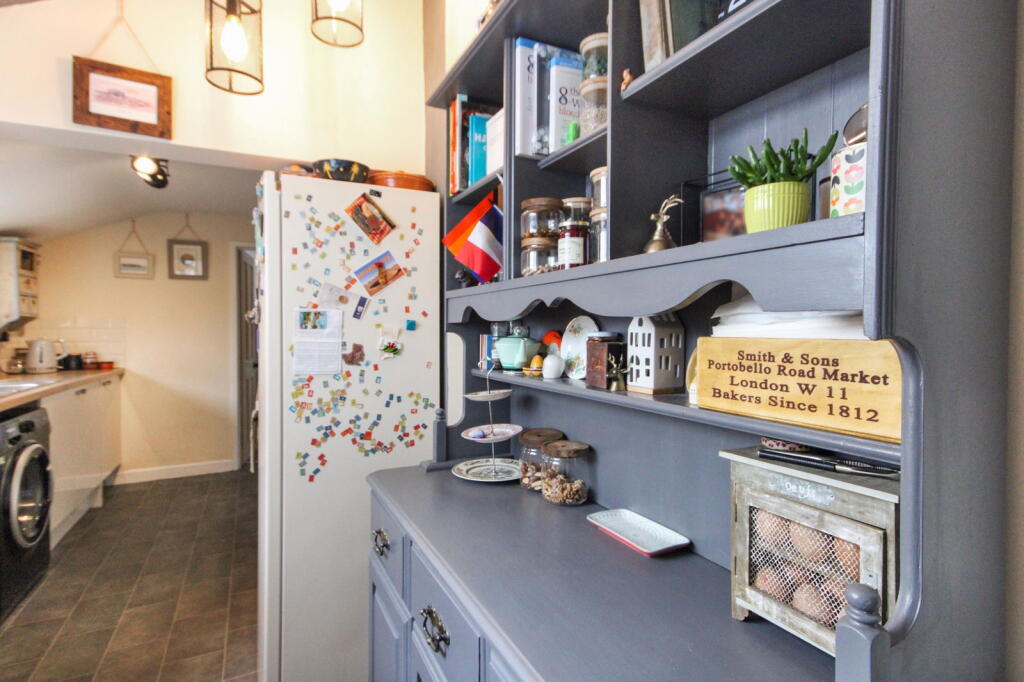 2 bed End of Terrace