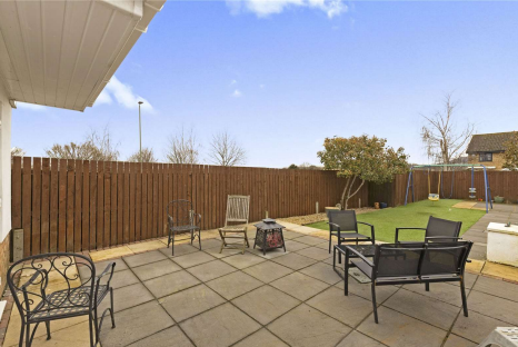 4 bed Detached
