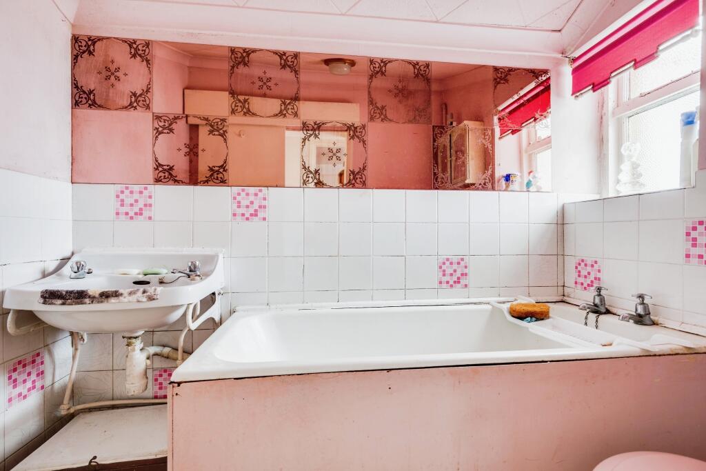 2 bed Terraced