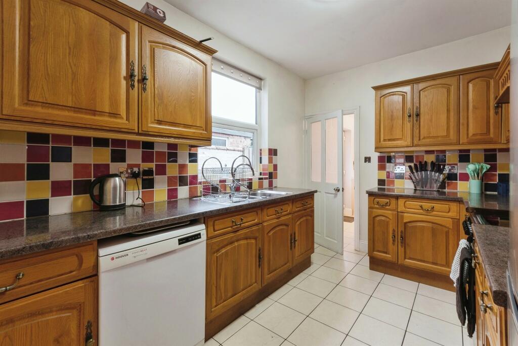 4 bed Terraced
