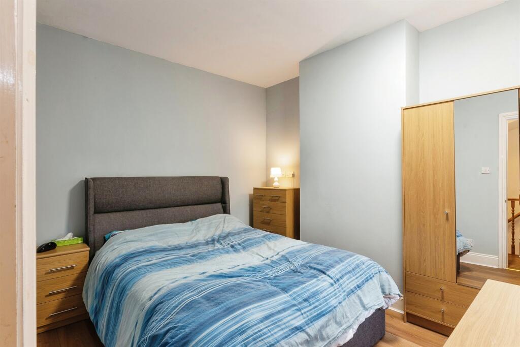 4 bed Terraced
