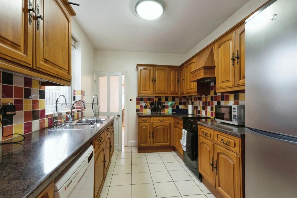 4 bed Terraced