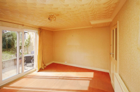 2 bed House