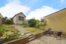 2 bed House