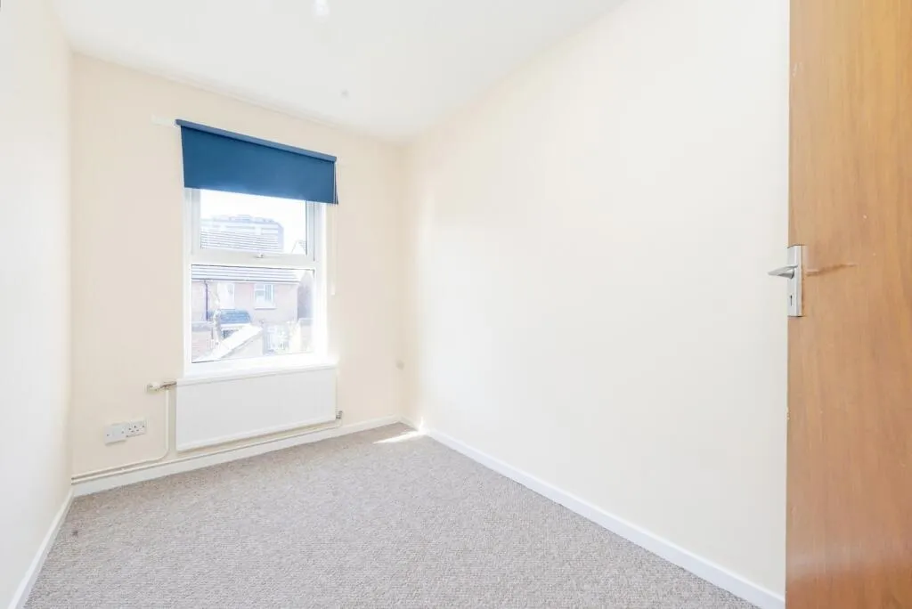 3 bed End of Terrace