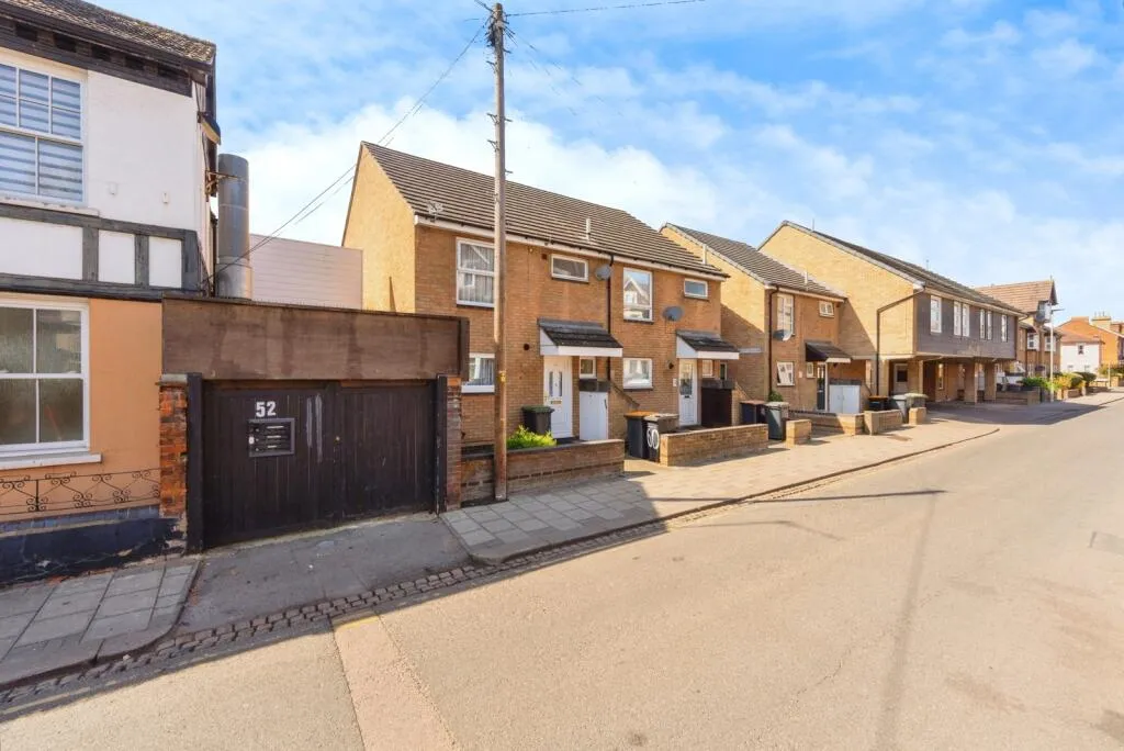 3 bed End of Terrace