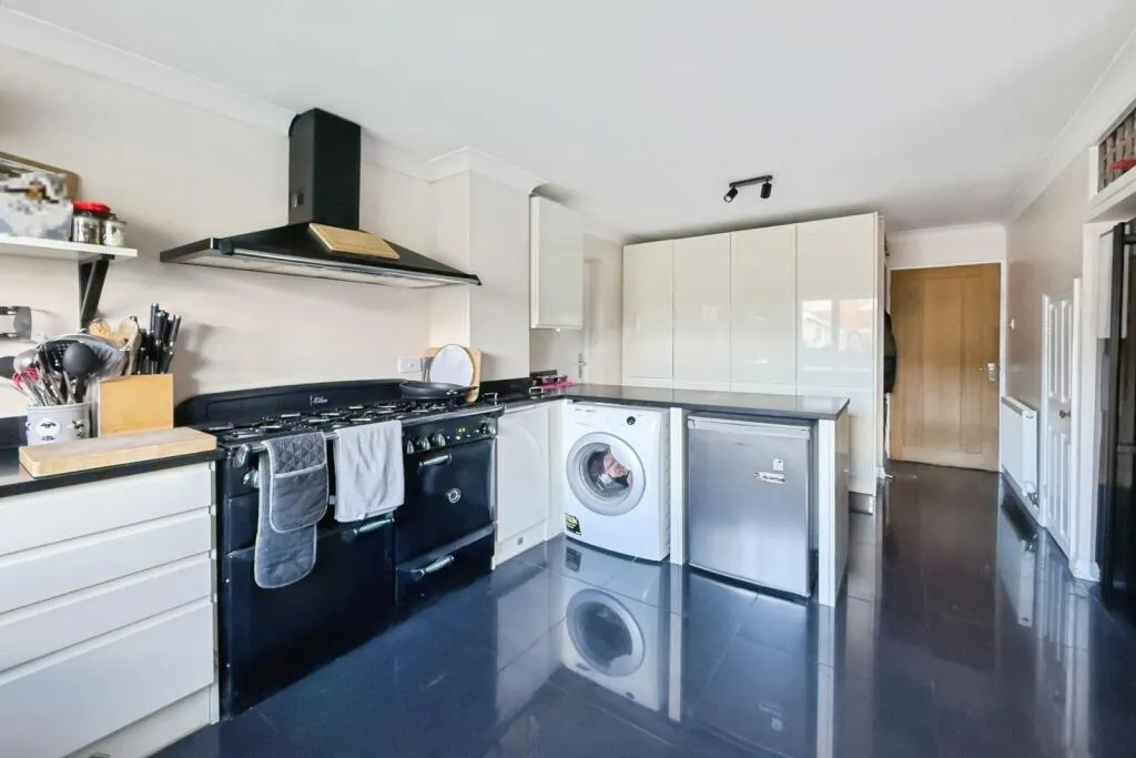 3 bed Semi-Detached