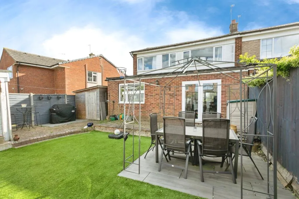 3 bed Semi-Detached