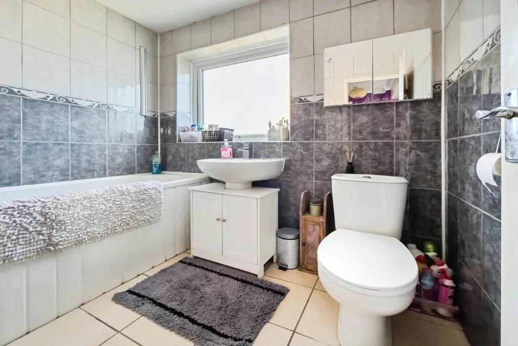 3 bed Semi-Detached