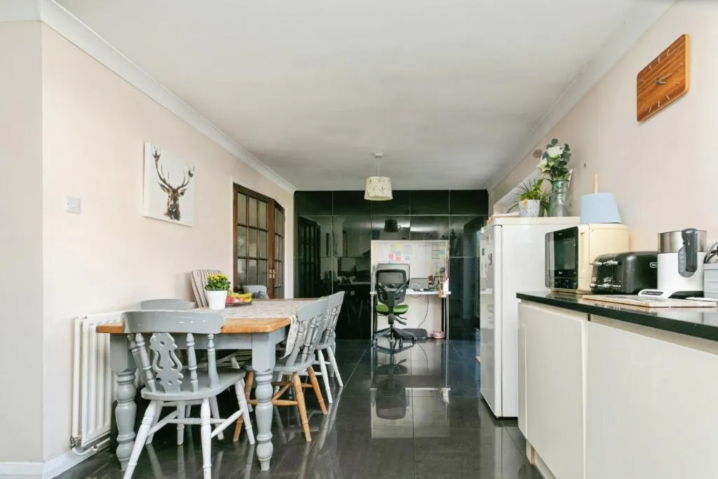 3 bed Semi-Detached