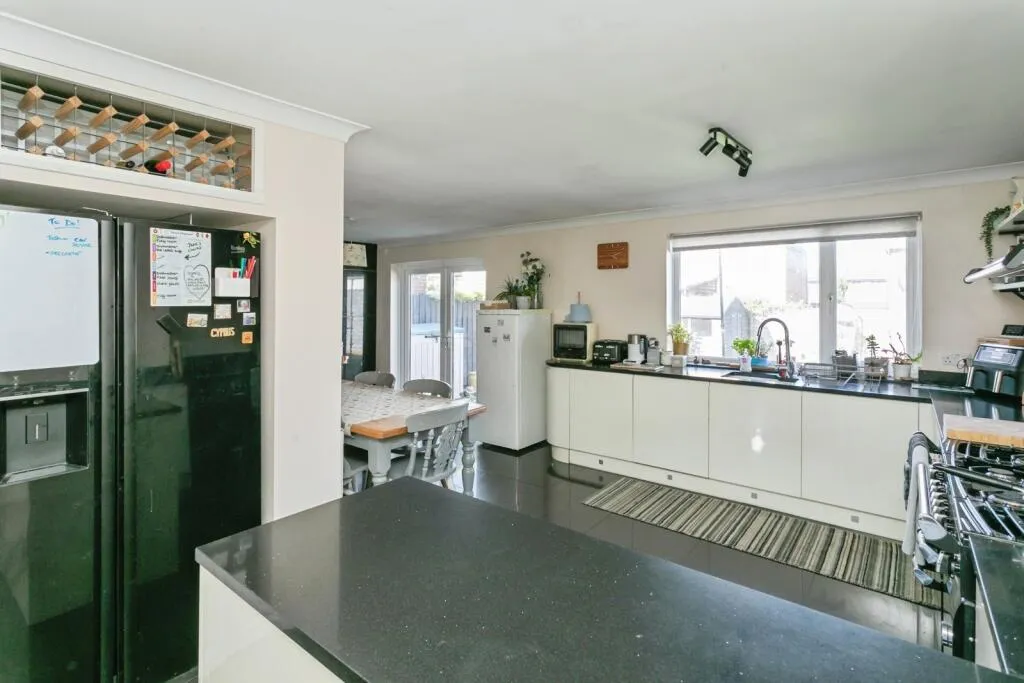 3 bed Semi-Detached