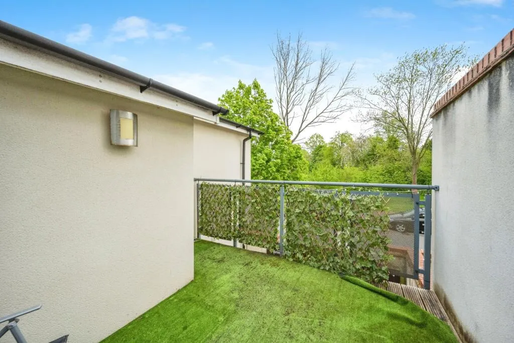 2 bed Semi-Detached