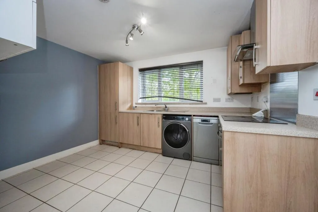 2 bed Semi-Detached
