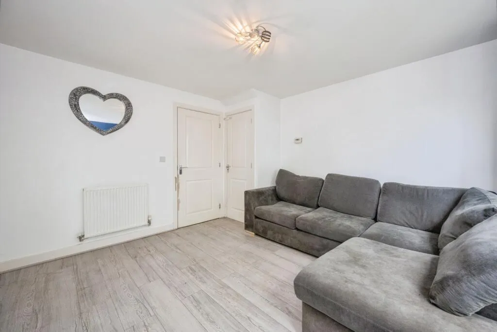 2 bed Semi-Detached