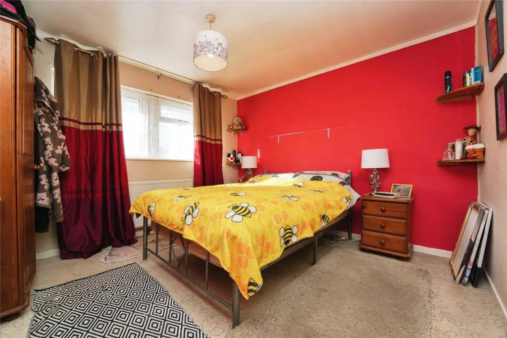 3 bed End of Terrace