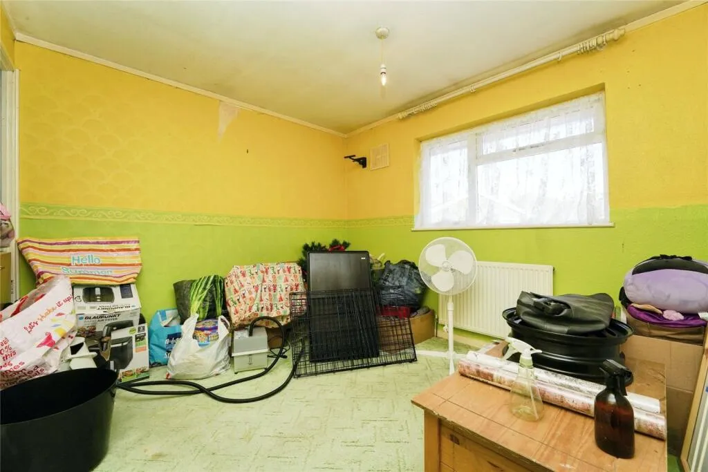 3 bed End of Terrace