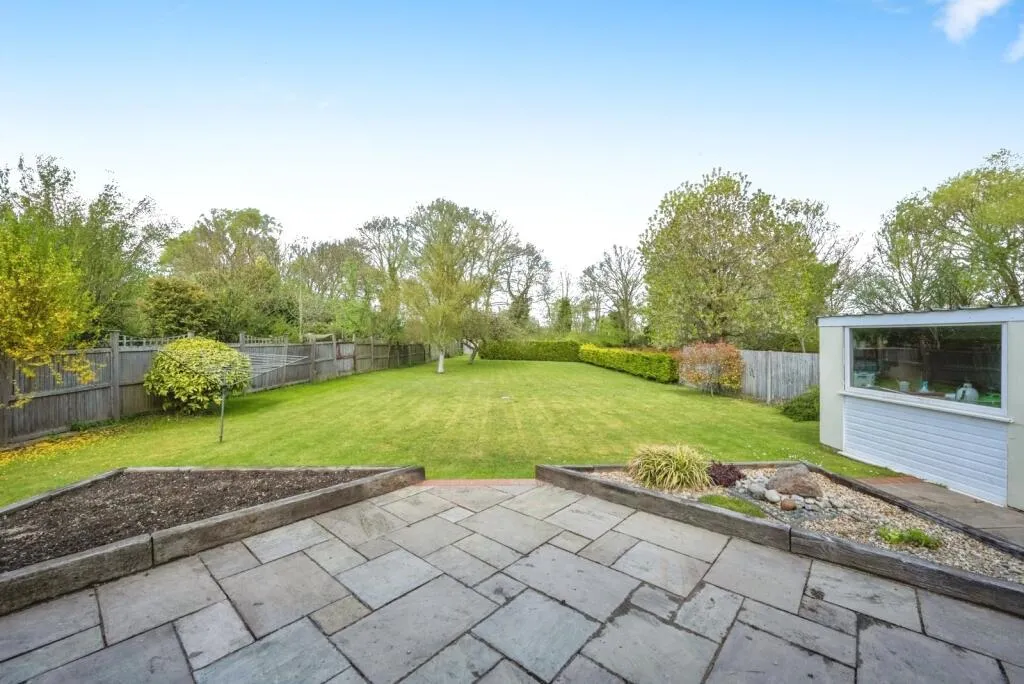 4 bed Detached