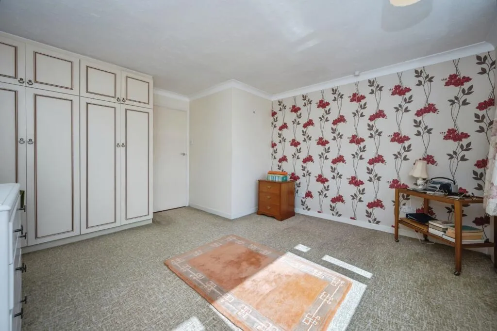4 bed Detached