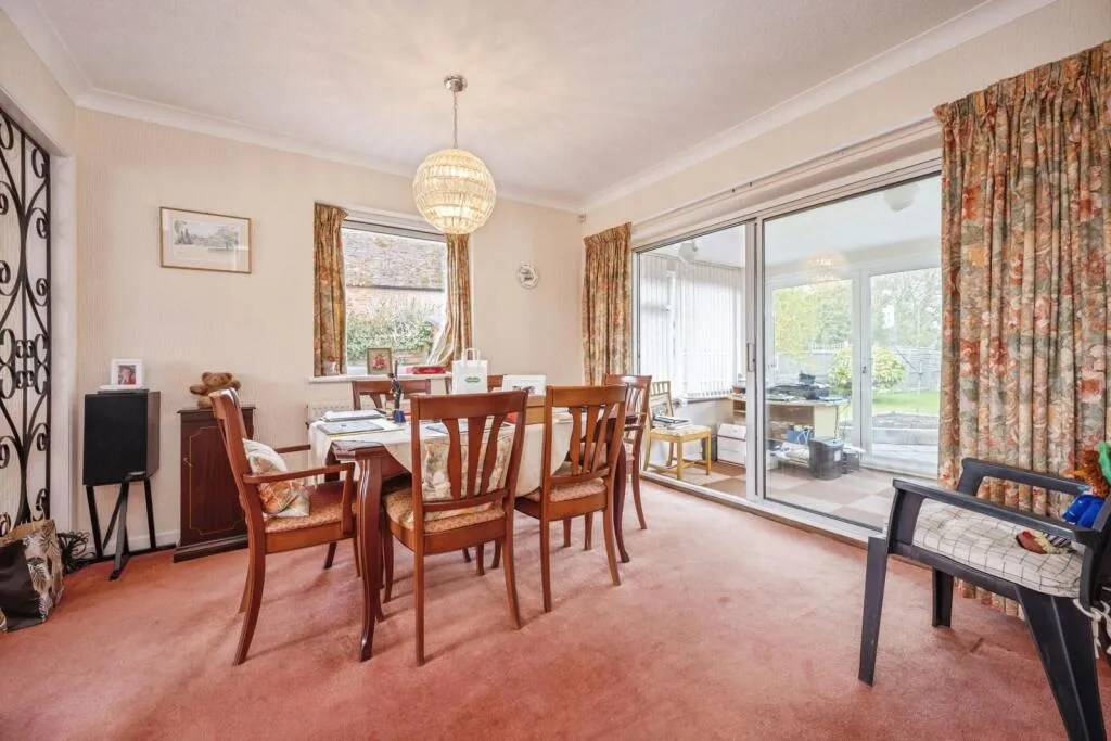 4 bed Detached