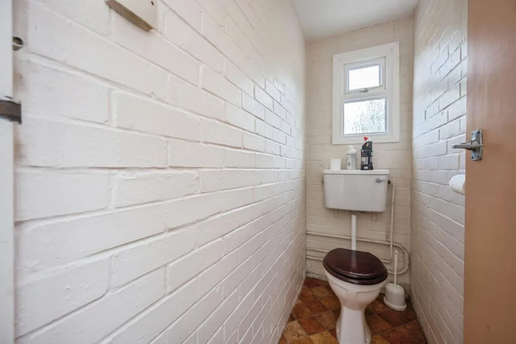 4 bed Detached