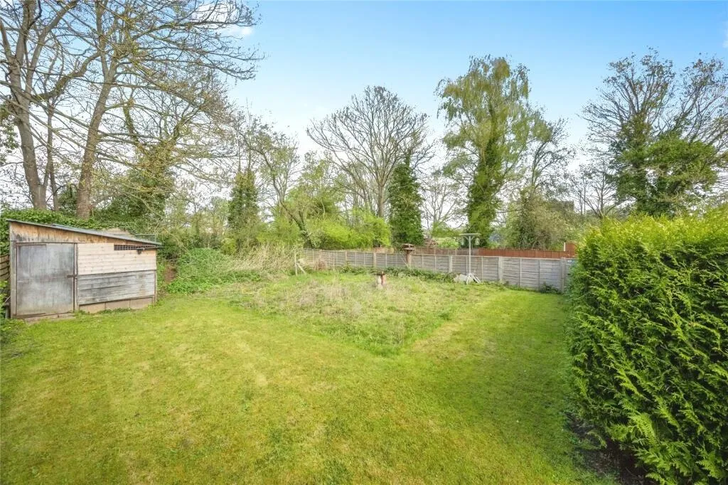 4 bed Detached