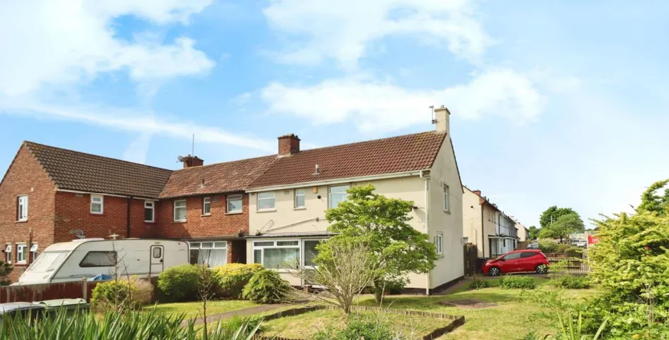 3 bed End of Terrace