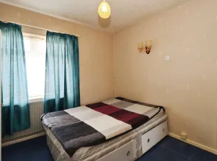 3 bed End of Terrace