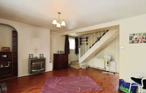 3 bed End of Terrace