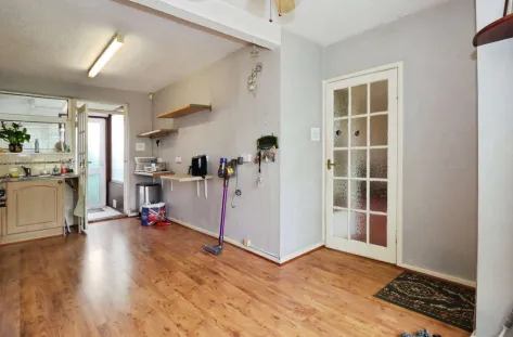 3 bed End of Terrace